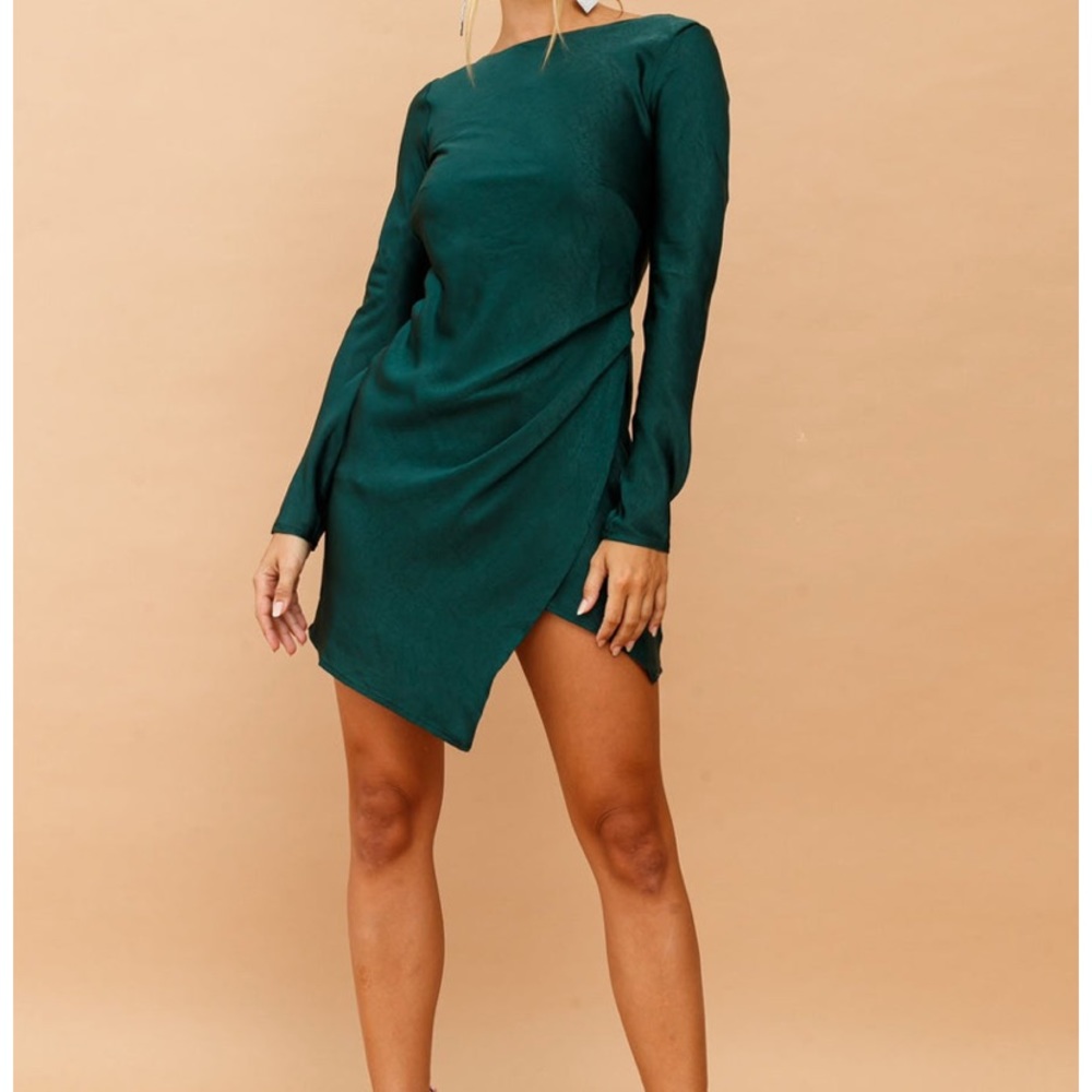 Gorgeous Saints + Secrets forest green cocktail/evening dress - Never worn!